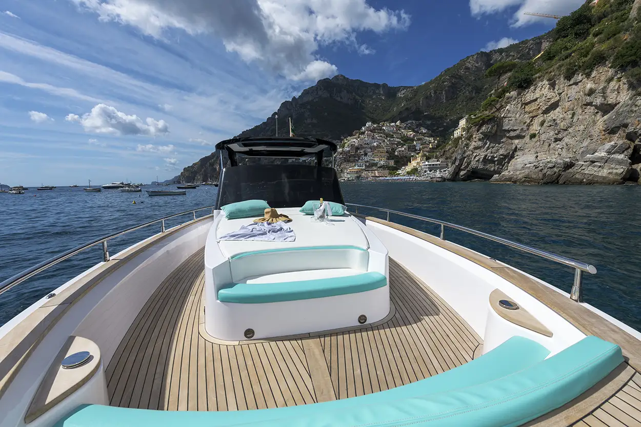 Luxury-Boats-Positano-tours-on-private-boatsX1